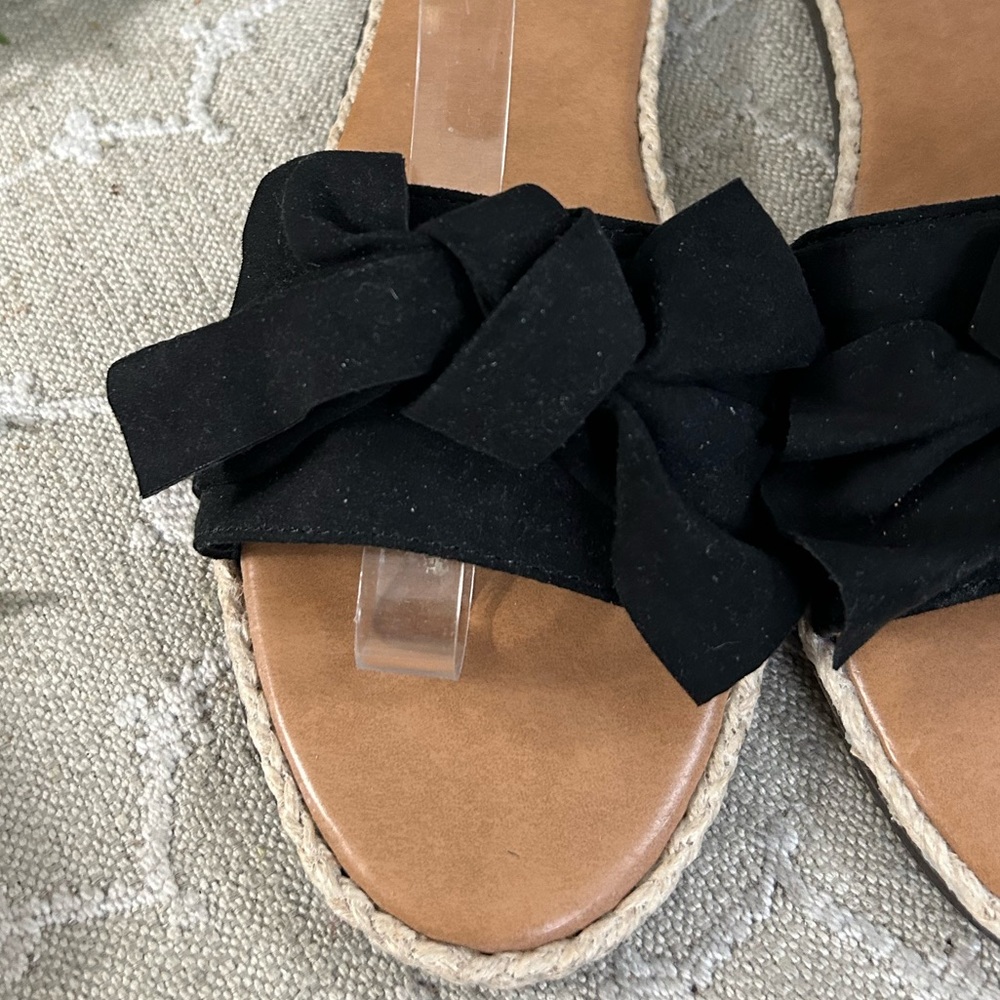 Loft Black Slip On BOW Flat Sandals. Size 10 - Picture 2 of 10